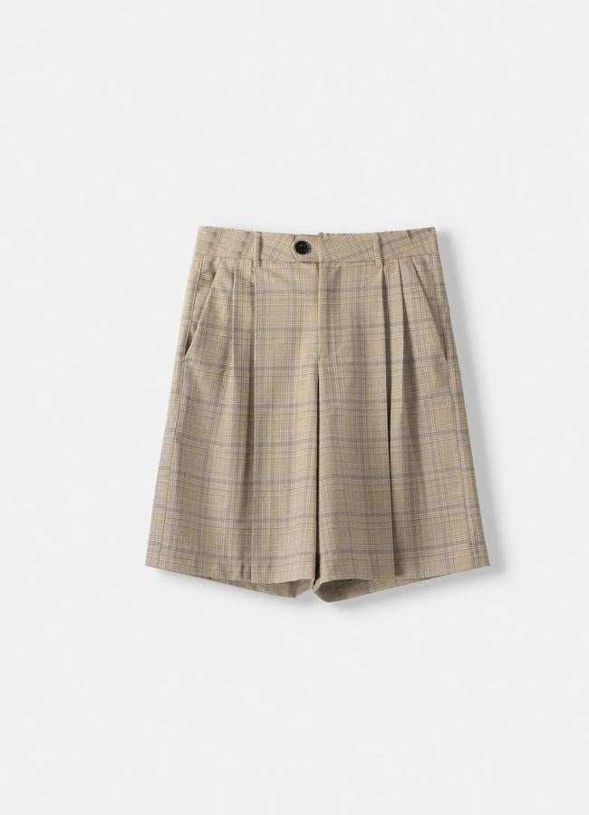 Bermuda de cuadros de Bershka, 25,99 euros.