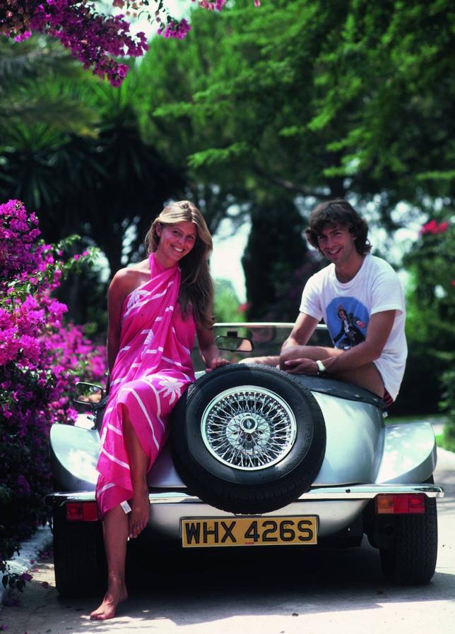 Hubertus de Hohenlohe, hijo de los príncipes Alfonso e Ira, y su prima, Marina Fernández de Córdoba, en 1982. FOTOS: GETTY IMAGES