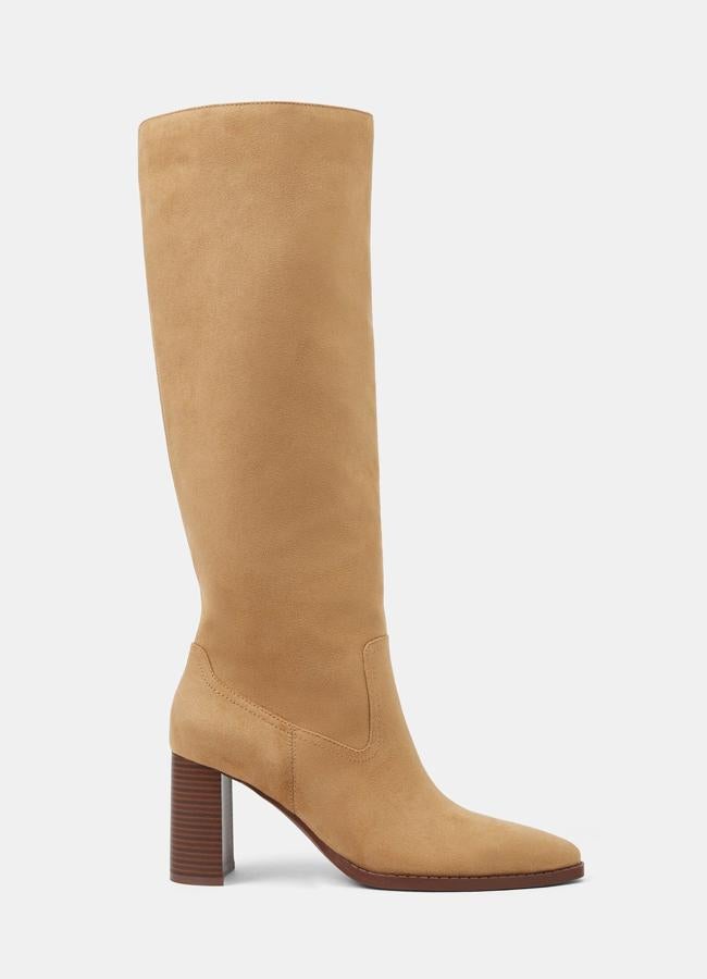 Bota alta tacón de ante, 39,99 euros.