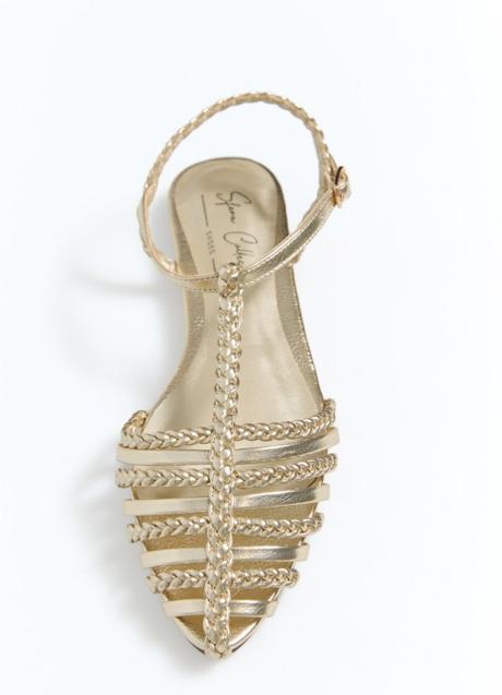 Zapatos dorados de Sfera (19,99 euros)