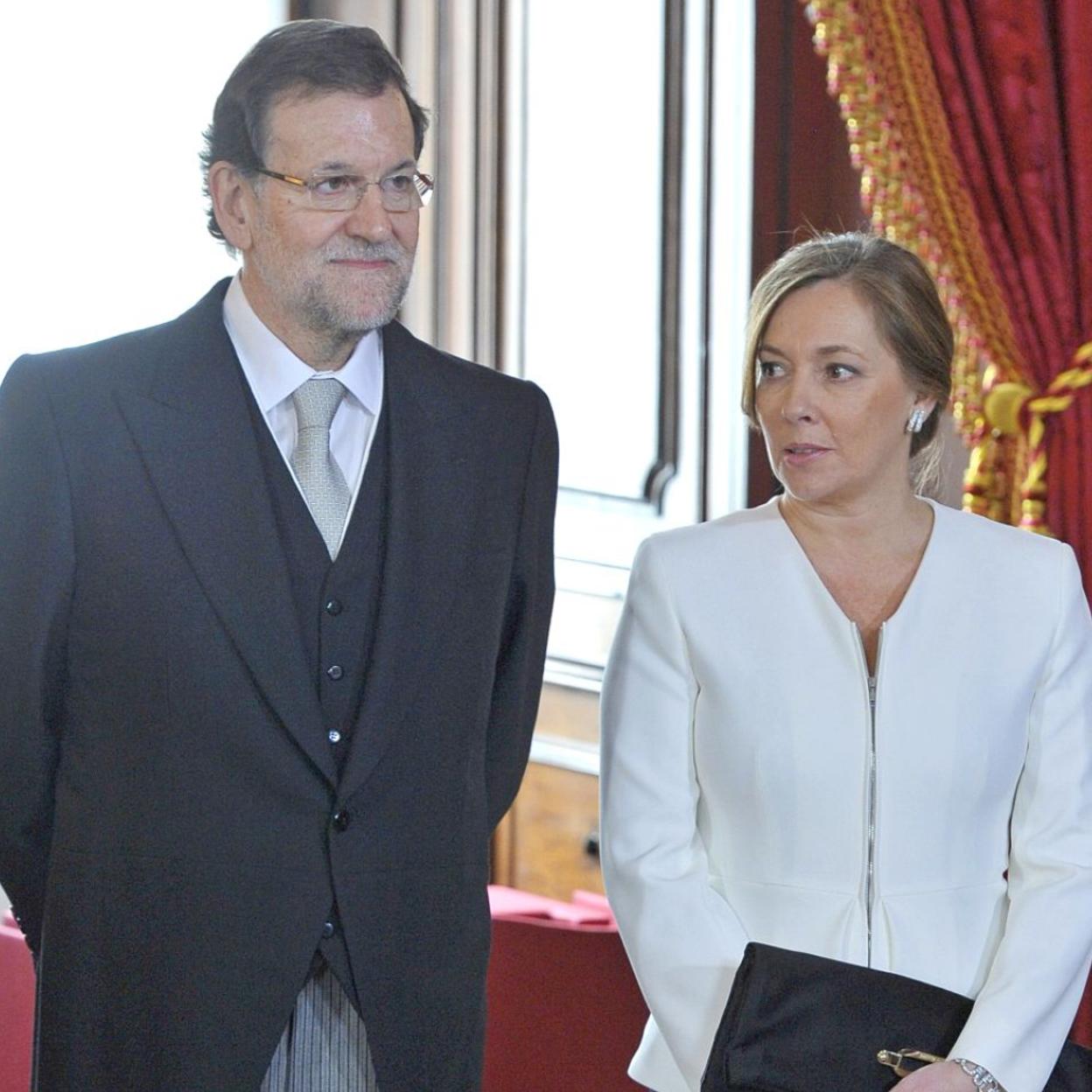 Mariano Rajoy, con su mujer, Elvira Fernández, en una recepción diplomática en el Palacio Real. /gtres