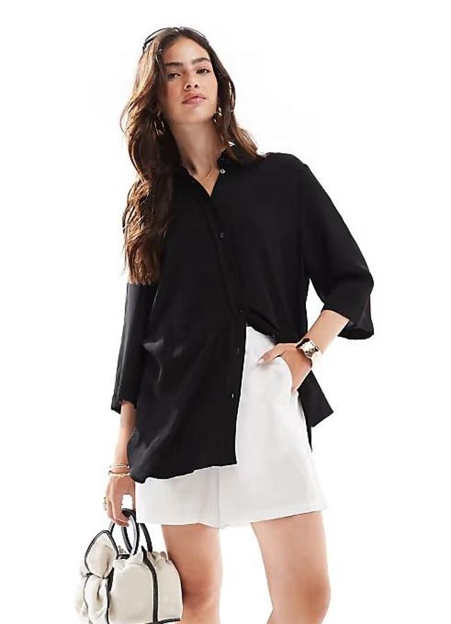 Camisa de lino negra con mangas tres cuartos