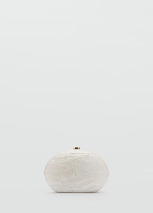 Bolso rígido ovalado de Mango.