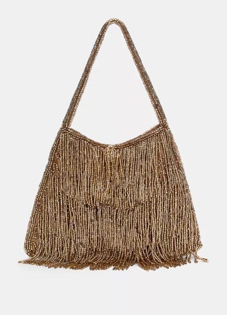 Bolso con abalorios de Pull & Bear (25,99 euros)