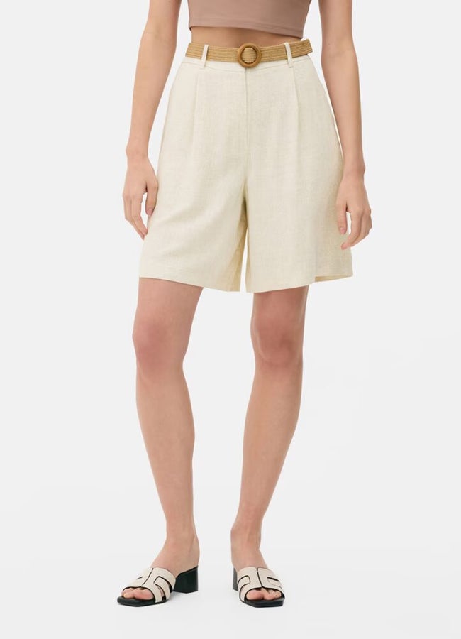 Bermudas con cinturón de Primark.